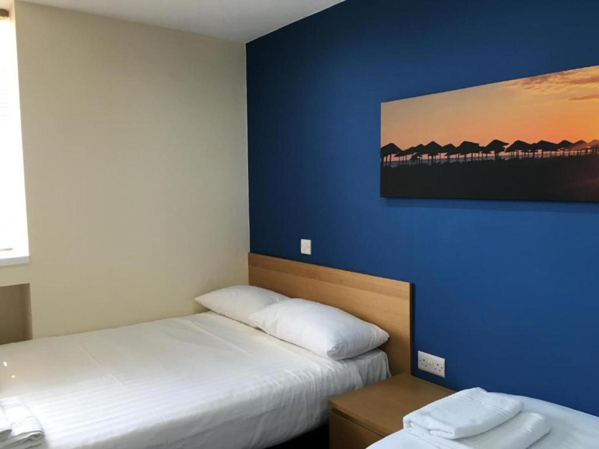 Oyo Wave Crest Hotel Блекпул Екстериор снимка