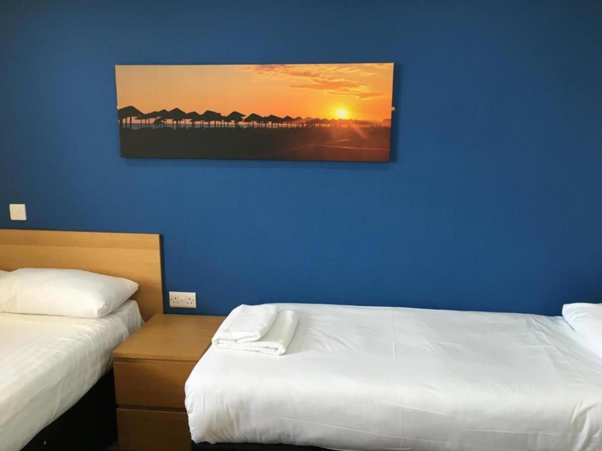 Oyo Wave Crest Hotel Блекпул Екстериор снимка