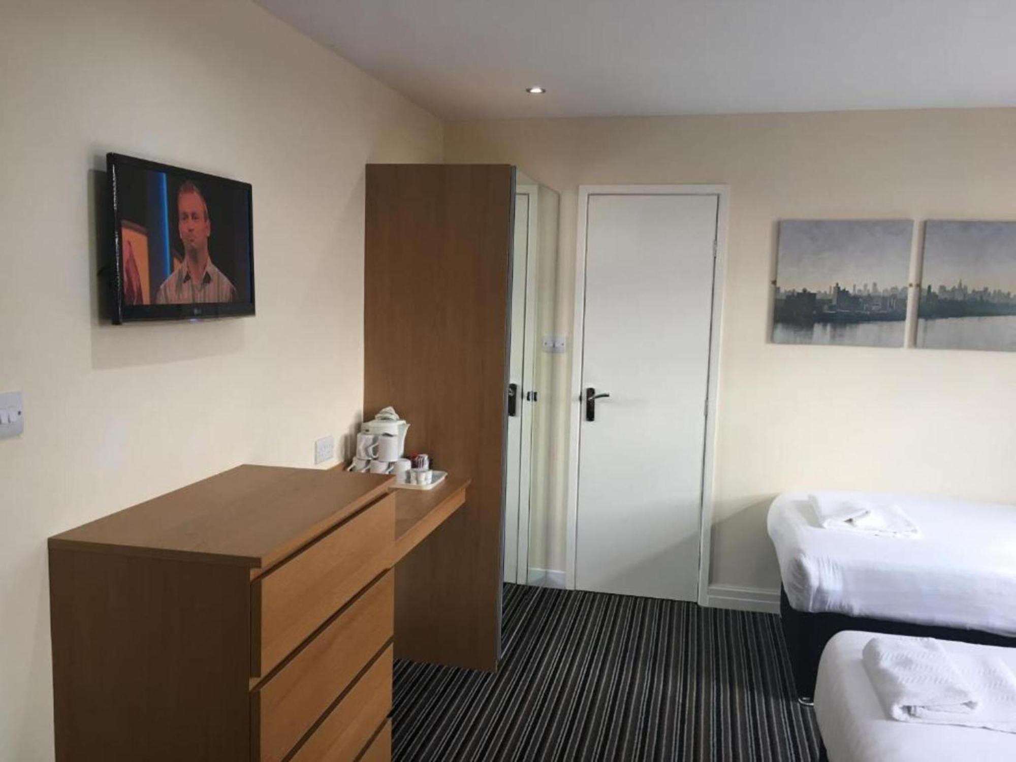 Oyo Wave Crest Hotel Блекпул Екстериор снимка