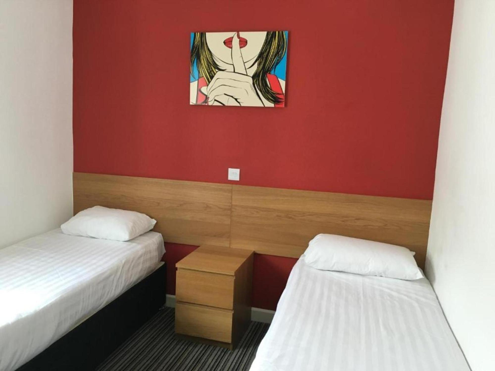 Oyo Wave Crest Hotel Блекпул Екстериор снимка