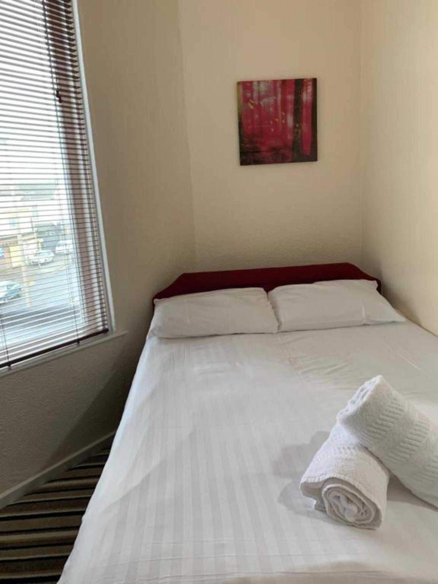 Oyo Wave Crest Hotel Блекпул Екстериор снимка